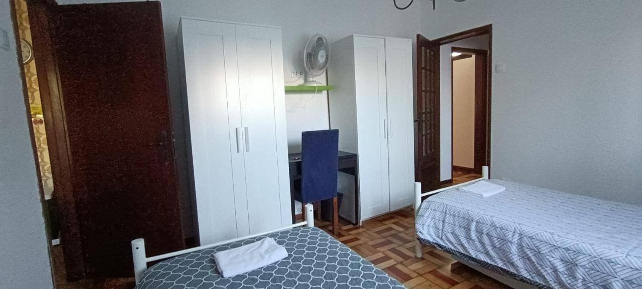 Mixed Dormitory Room in Arcozelo (Barcelos), Distrito de Braga