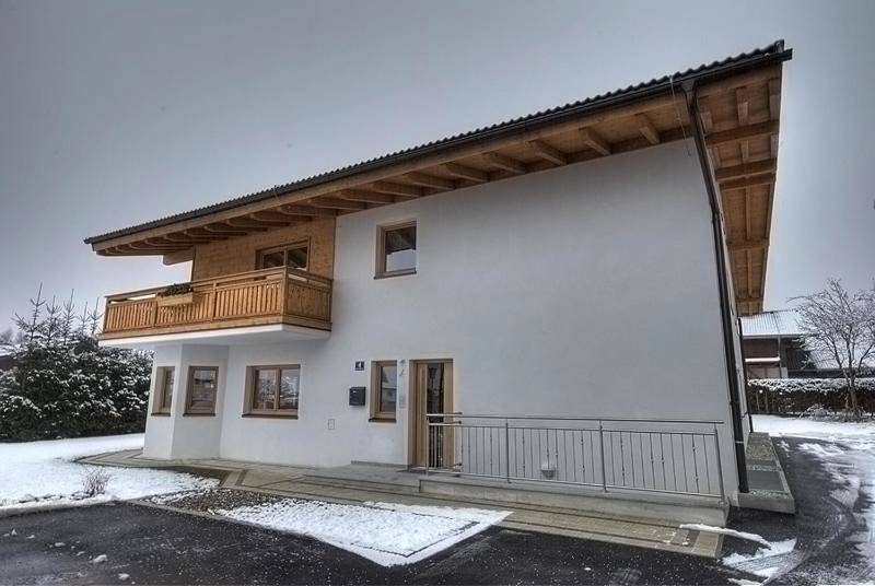 Four-Bedroom Chalet with Garden in Zell am See, Pinzgau