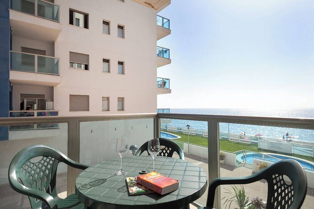 Entire apartment, Beachfront sea-view apartment in La Manga del Mar Menor, Mar Menor