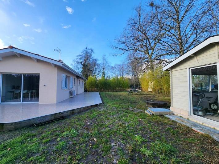 Location de vacances pour 4 personnes, avec jardin et terrasse à Avensan - 4