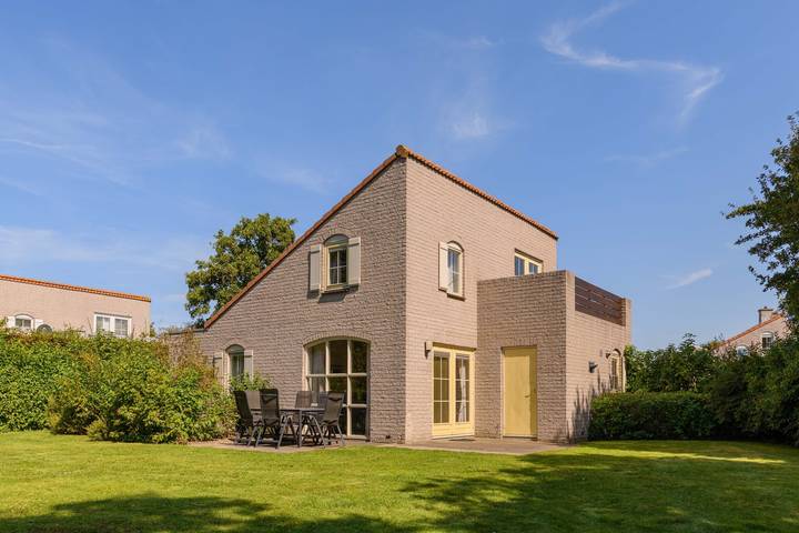 Ferienhaus für 6 Personen, mit Balkon/Terrasse und Terrasse sowie Sauna