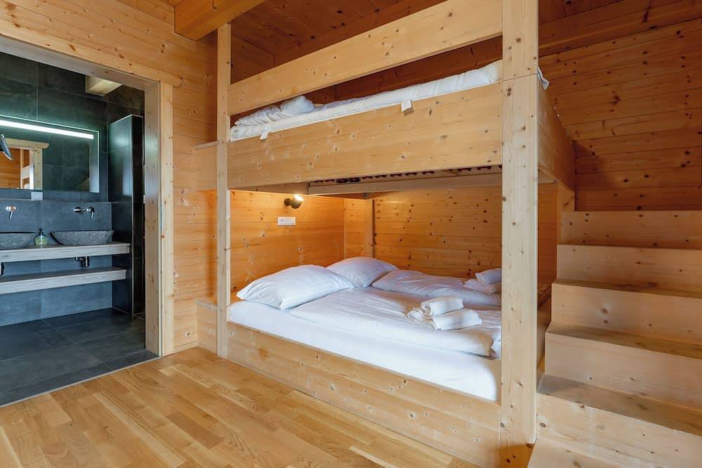Chalet im Skigebiet Klippitztörl mit Sauna in Bad Sankt Leonhard im Lavanttal, Lavanttaler Alpen