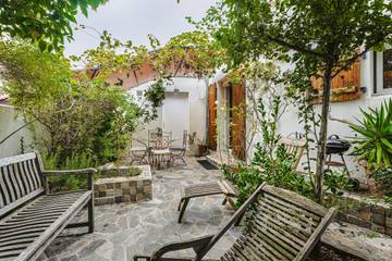 Vacation Rental for 6 Guests in La Rochelle, La Rochelle region, Picture 1