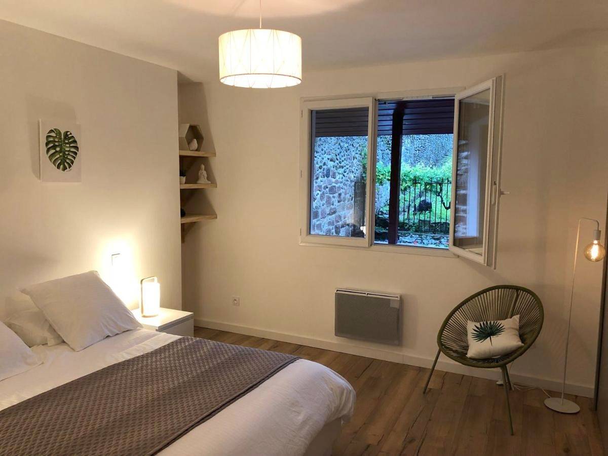 Standard Double Room in San Juan Pie de Puerto, Region de Bayona