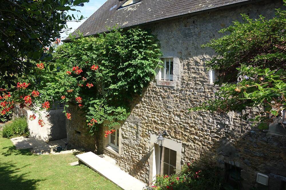 Holiday Rental for 7 People in Bayeux, Bayeux region