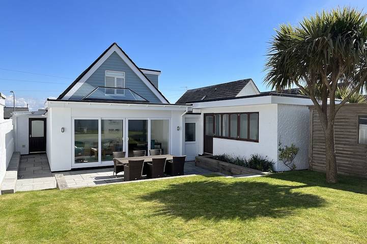 Holiday rental for 8 people, with terrace and garden in Rhosneigr