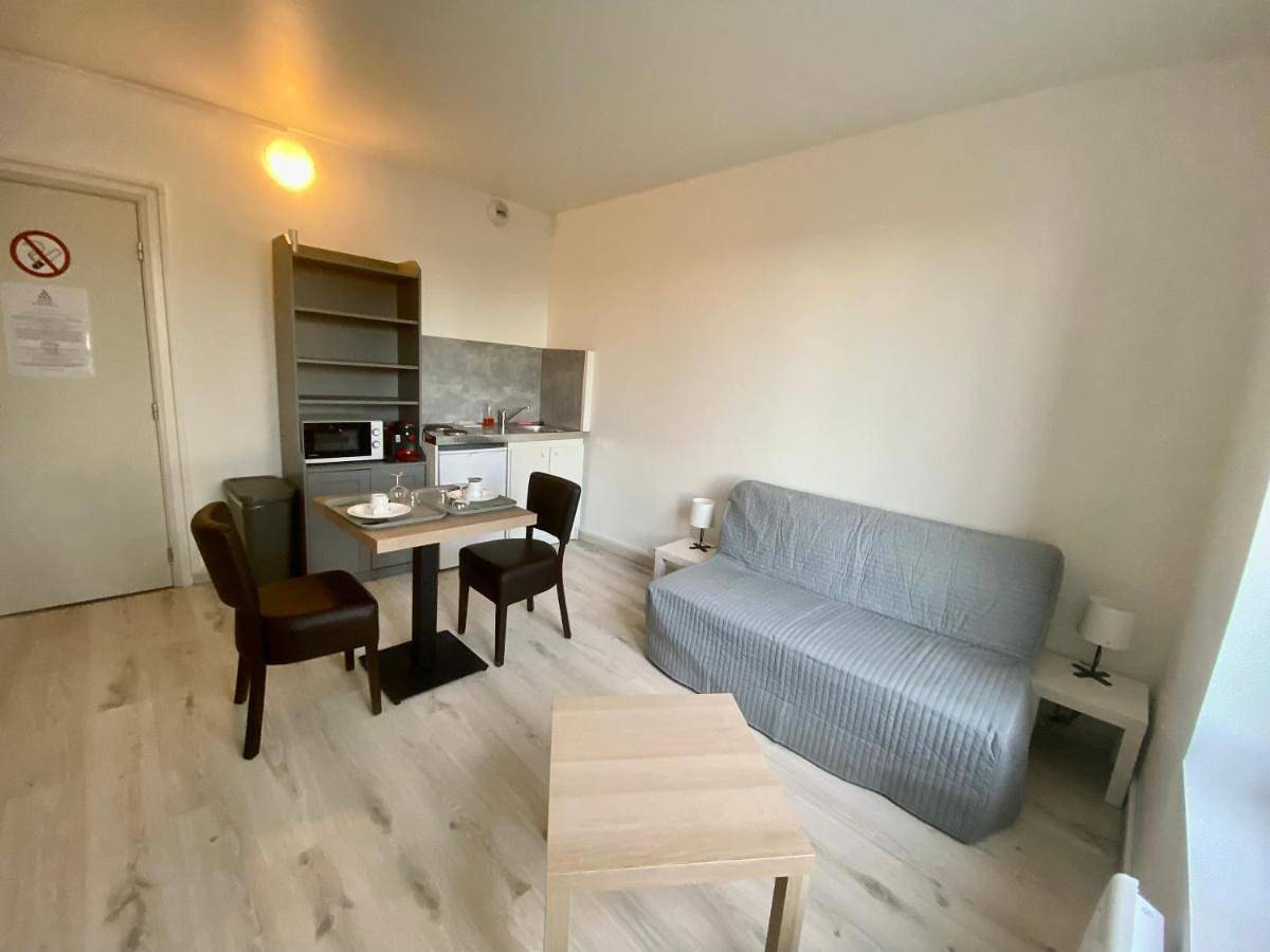 Appartement entier, 104 Studio Immeuble Persévérance in Conflans-en-Jarnisy, Meurthe-et-Moselle