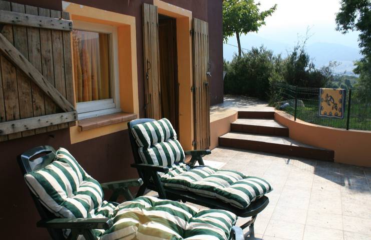Gîte pour 4 personnes, avec jardin et terrasse à Sant'Andréa-d'Orcino