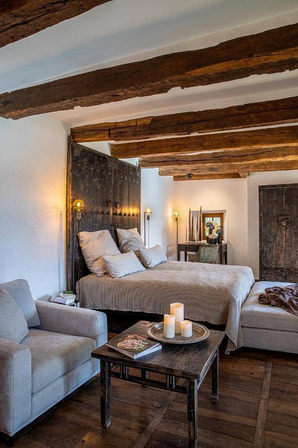 Location de vacances pour 14 personnes, avec jardin ainsi que piscine et vue à Junhac - 4