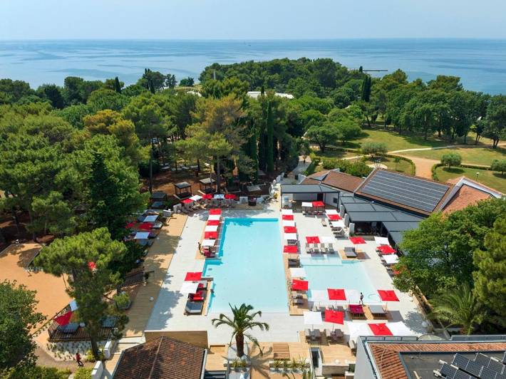 Hotel für 2 Personen, mit Terrasse und Whirlpool sowie Garten und Pool in Katoro
