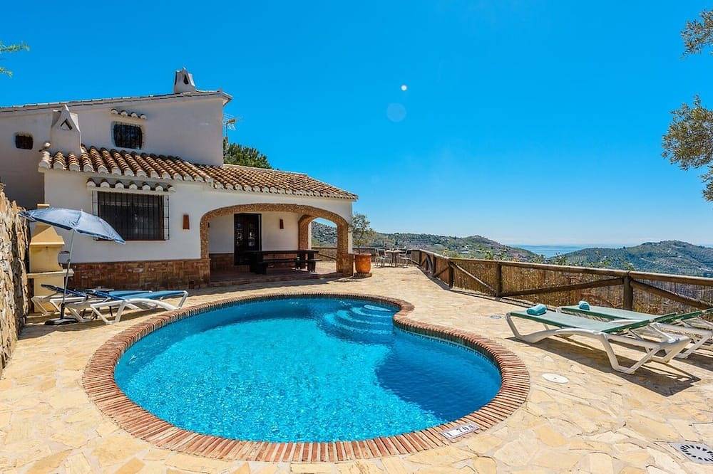 Casa vacanza a Cómpeta a partire da 132€ a notte