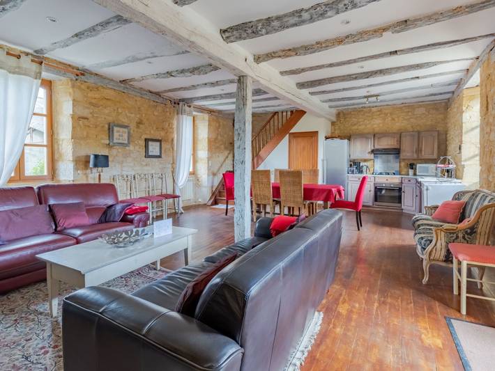 Location de vacances pour 22 personnes, avec jardin et terrasse, animaux acceptés à Sainte-Mondane