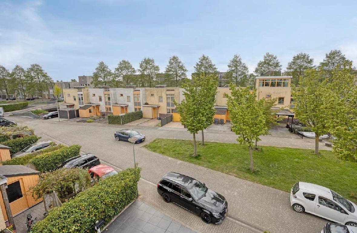 Peace and luxury on the waterfront in Brabant-Septentrional