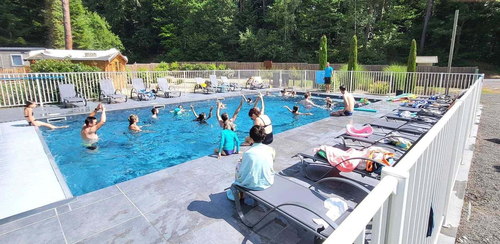 Camping - Piscine  - ccbaifd in Aydat, Parc naturel régional des Volcans d'Auvergne