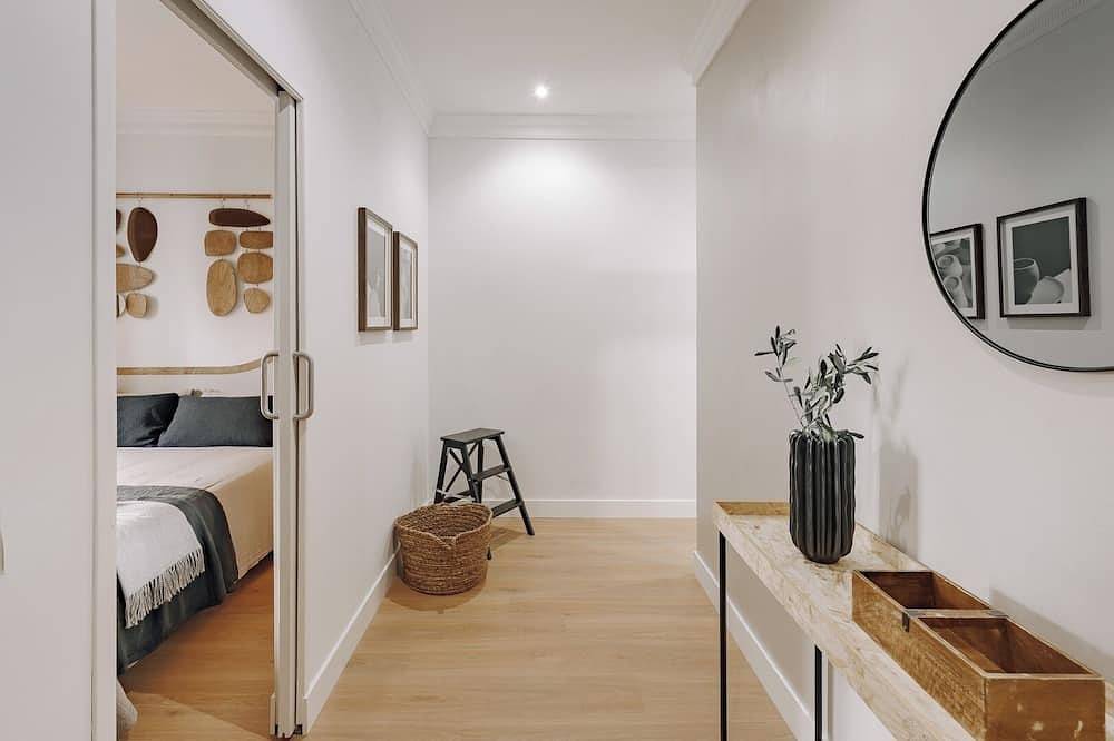 Entire apartment, Avela - 2 bedrooms and terrace in Almagro in Chamberí (Madrid), Madrid