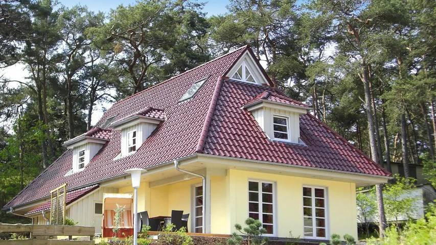 Ferienhaus für 8 Personen, mit Terrasse und Sauna in Trassenheide