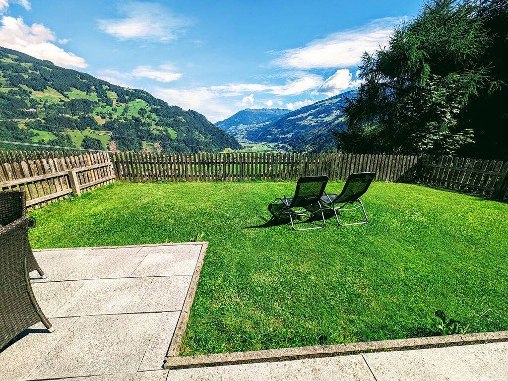 Ferienwohnung mit 2 Schlafzimmer in Hainzenberg, Zillertaler Alpen