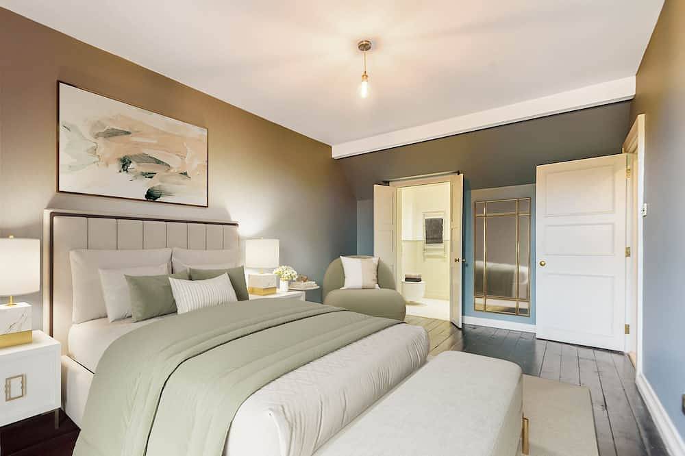 Ferienhaus-Luxus-Ensuite mit Dusche-Blick auf den Hof-Historic townhouse in Marlow, Chiltern Hills