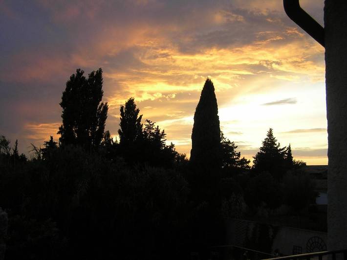 Location de vacances pour 7 personnes, avec jardin ainsi que jacuzzi et piscine, adapté aux familles à Sarrians - 3