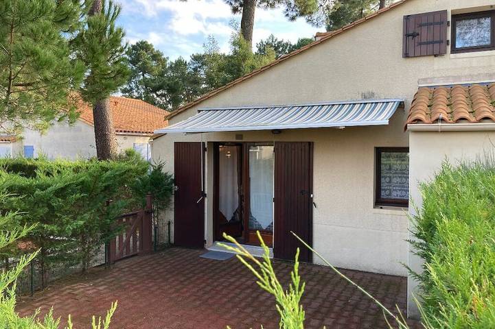 Villa pour 5 personnes, avec piscine et terrasse dans La Palmyre