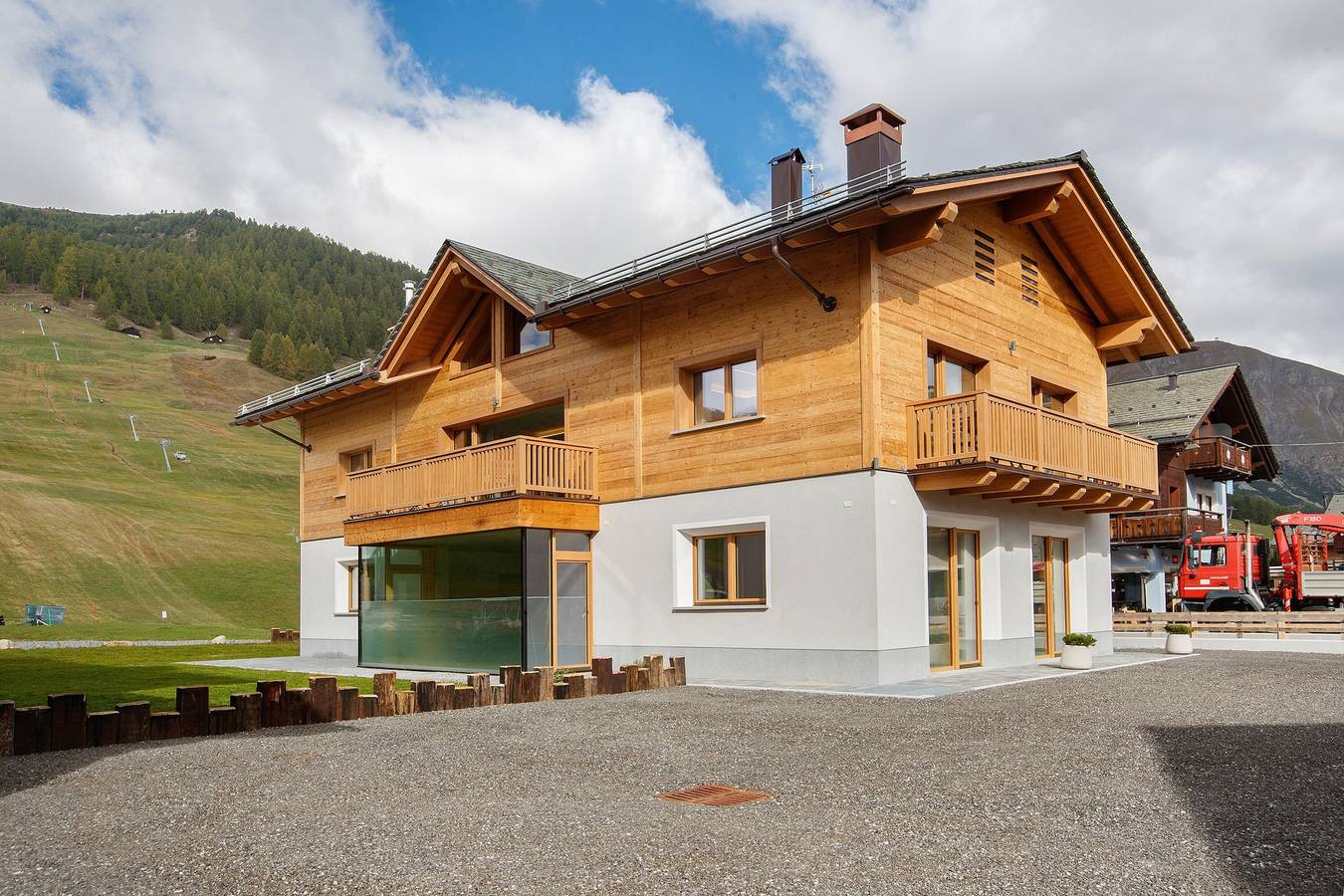Entire apartment, Apartment 'Soffio Livigno' with Shared Garden, Balcony and Wi-Fi in Livigno, Valtellina
