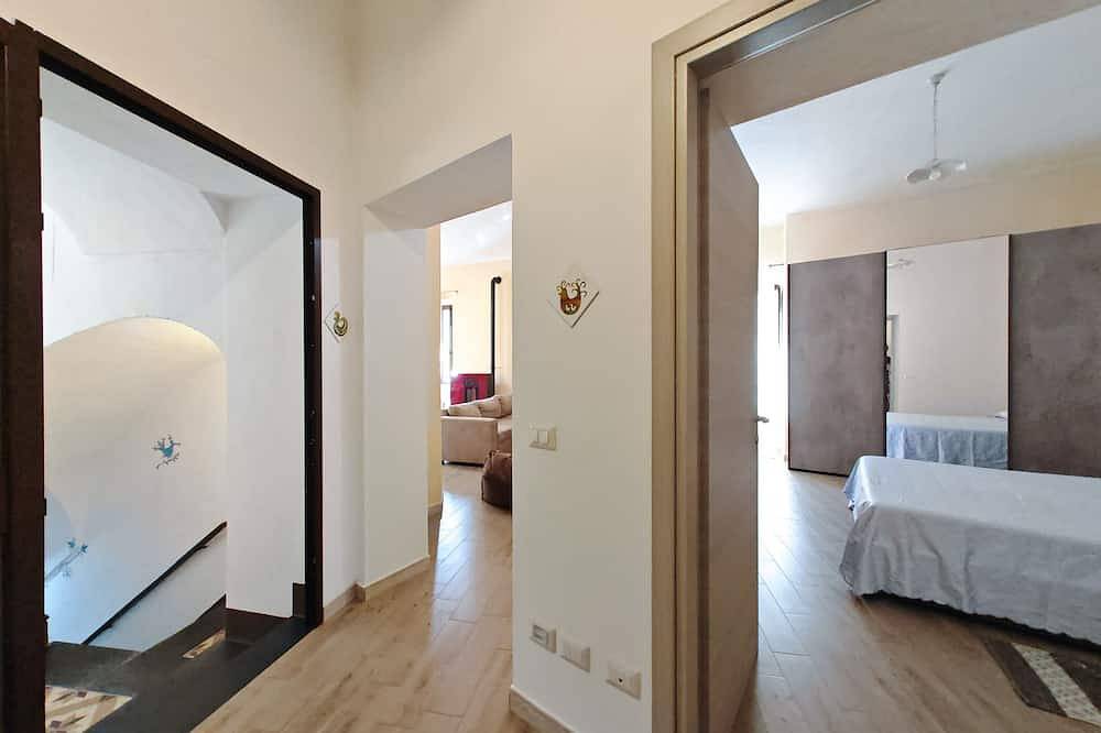 Ganze Wohnung, Apartment-Apartment-Eigenes Badezimmer in Cuglieri, Sardinien