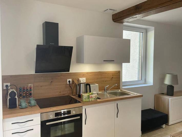 Gîte pour 3 personnes, avec vue ainsi que jardin et terrasse à Saint-Germain-du-Bois - 3