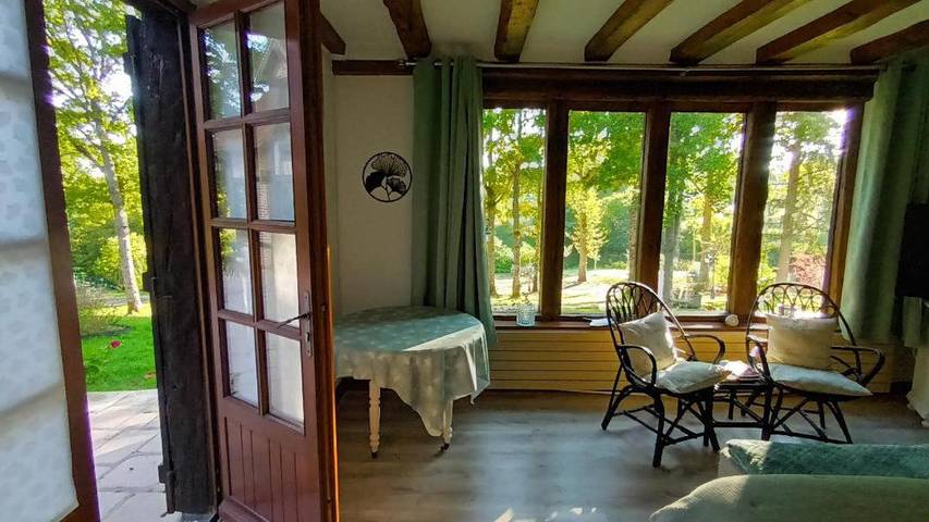 Chambre d’hôte pour 2 personnes, avec piscine et terrasse ainsi que jardin et vue à Seigy - 4