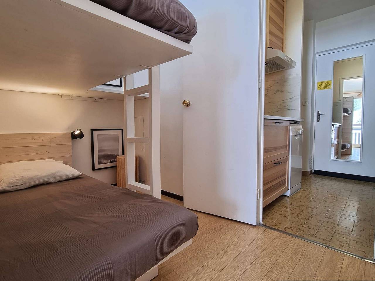 Ganze Wohnung, Studio für 4 Personen, Ski-in/Ski-out, Süd-West, Gratis-Wlan, Kostenlose Parkplätze, Nahe Skilift in Saint-Étienne-en-Dévoluy, Le Dévoluy
