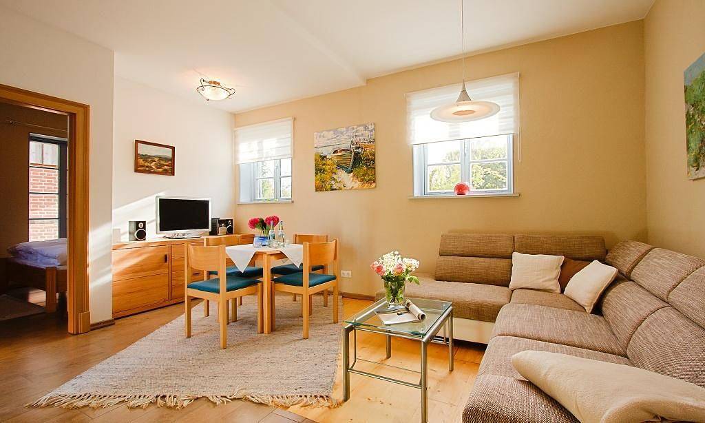 Ganze Wohnung, Ferienwohnung "Haus zu den Büschen 02" in Wustrow, Fischland