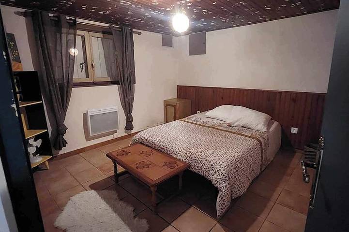 Location de vacances pour 13 personnes, animaux acceptés à Prémian - 4