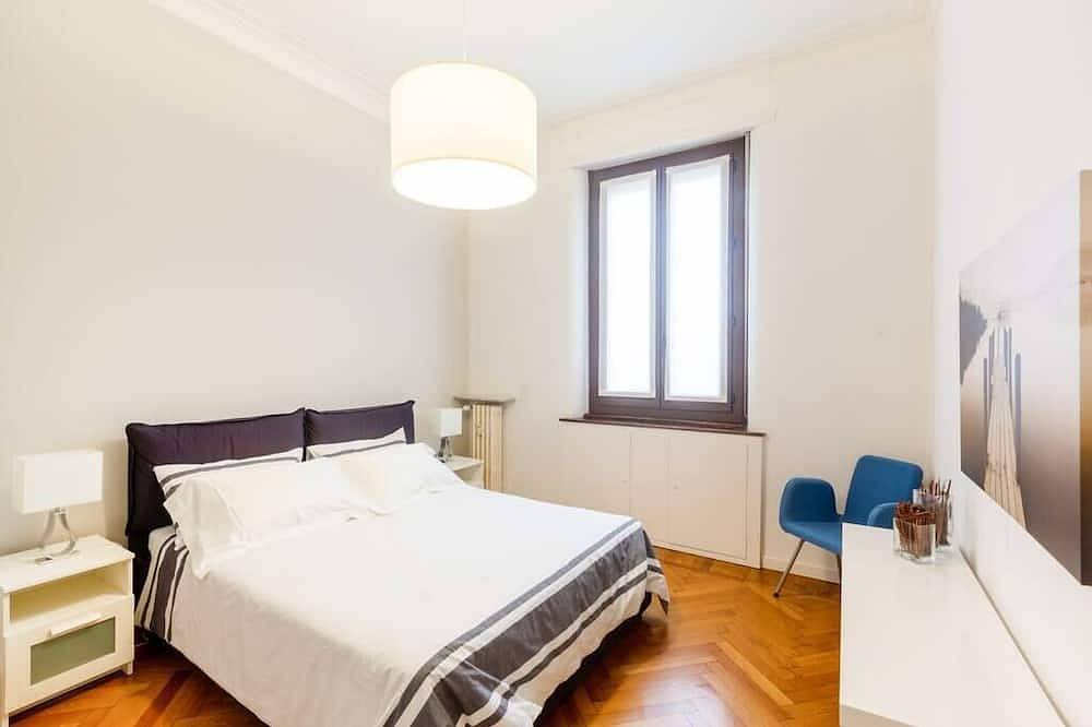 Entire apartment, Easylife - Spacious and brilliant apartment in Duomo in Milan, Milan Province
