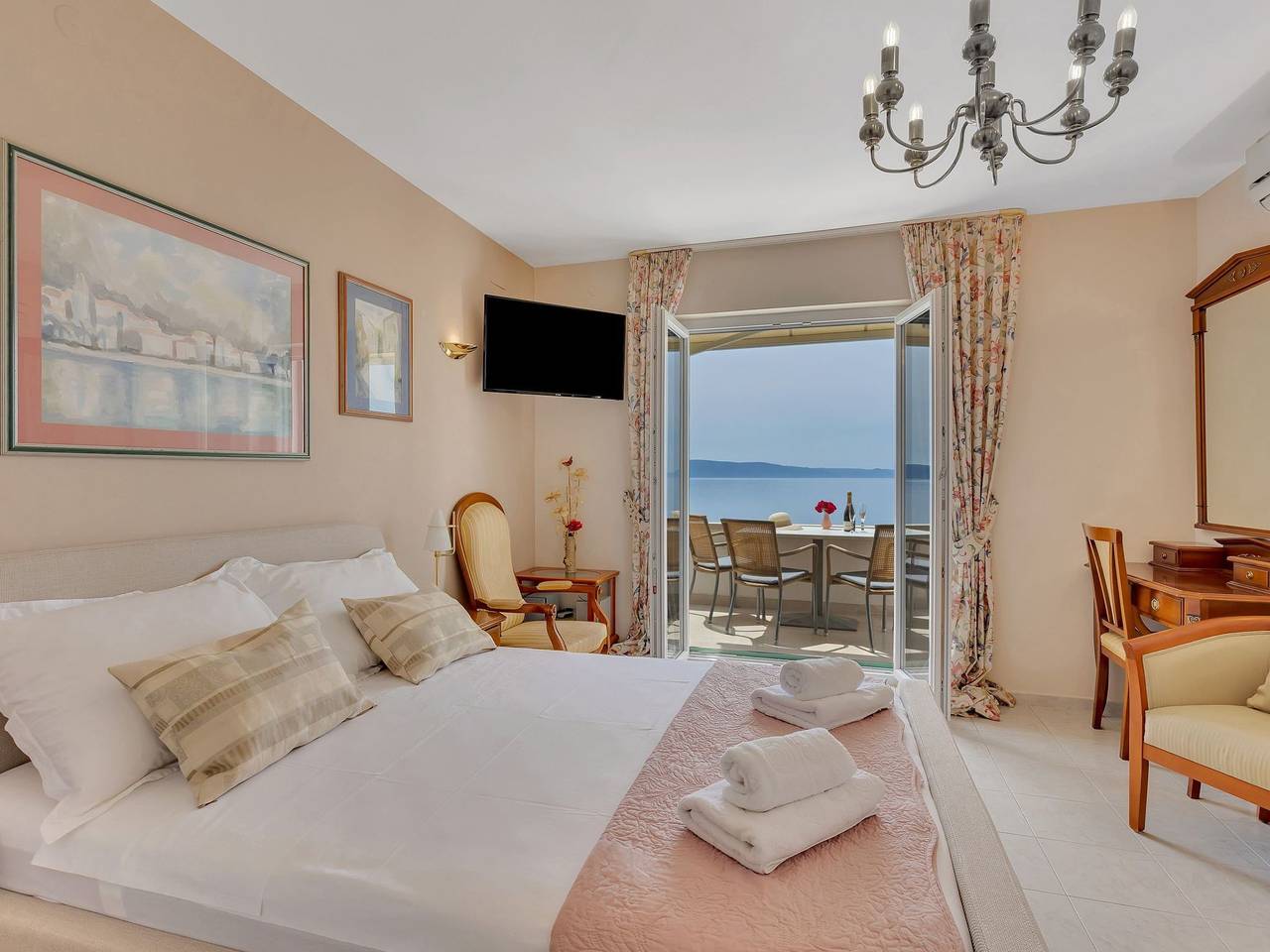 Ganze Wohnung, Wohnung in Drašnice mit Schönem Garten in Drašnice, Makarska Riviera