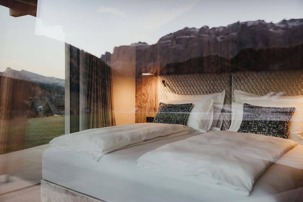 Brand new Chalet for private use in Wolkenstein, Dolomiti Superski