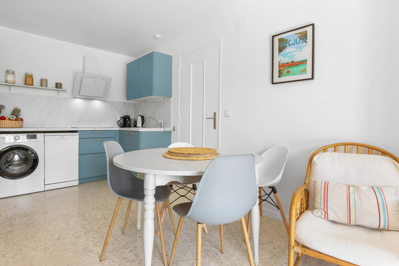 Villa with Sea View, Wi-Fi and Air Conditioning in Saint-Aygulf, Frejus
