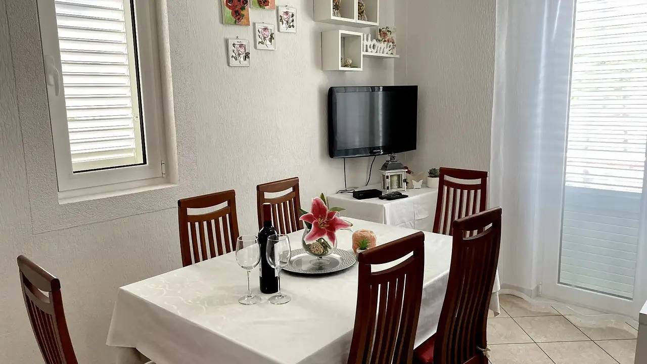 Ganze Ferienwohnung, Ferienwohnung für 6 Personen (67 m²) in Lopar in Lopar, Rab