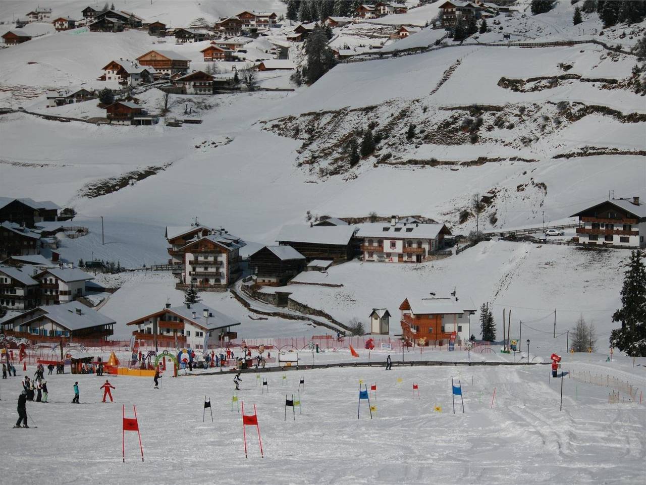 Ganze Ferienwohnung, B&B - Apartments Maso Larciunei - Bauernhof - Tante Paula in Wolkenstein, Dolomiti Superski
