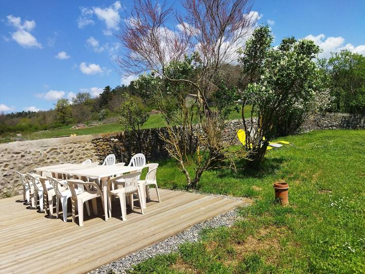 Maison de vacances 'Chez Gustou' avec vue sur la montagne, Wi-Fi et climatisation in Domeyrat, Parc Naturel Régional Livradois-Forez
