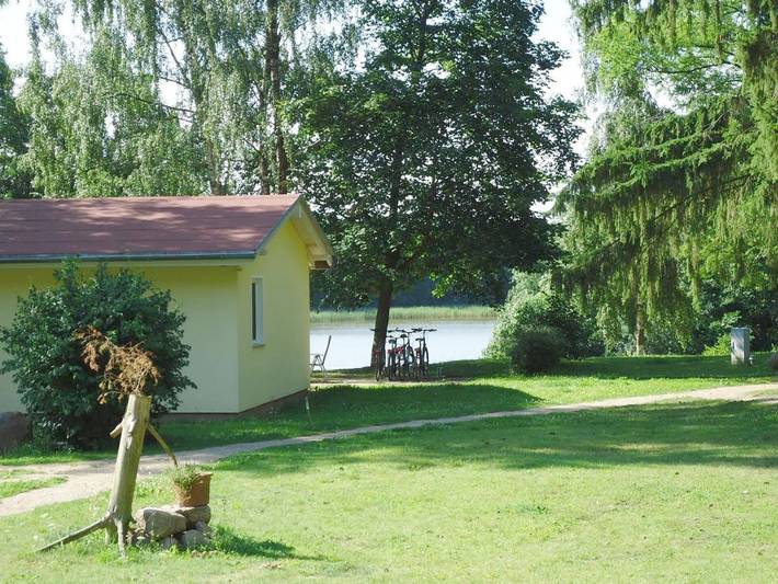 Ferienhaus für 4 Personen, mit Garten und Seeblick sowie Ausblick, mit Haustier in Zehna