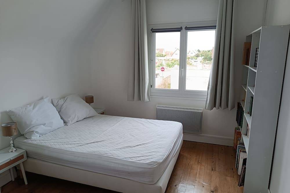Maison avec jardin à 30 mètres de la plage in Ver-sur-Mer, Côte de Nacre