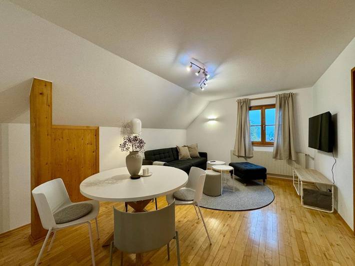 Ferienwohnung für 5 Personen, mit Terrasse und Garten sowie Ausblick in Dornbirn