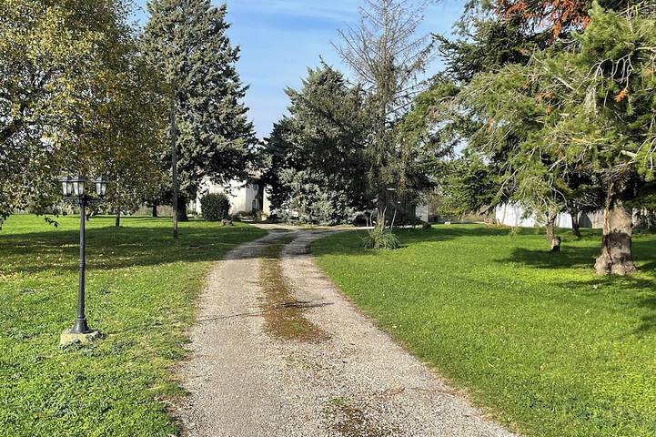 Location de vacances pour 8 personnes dans Ville-sous-Anjou