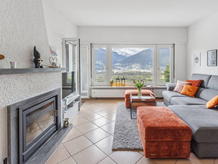 Ferienhaus für 4 Personen, mit Terrasse und Seeblick sowie Ausblick und Garten im Tessin - 2