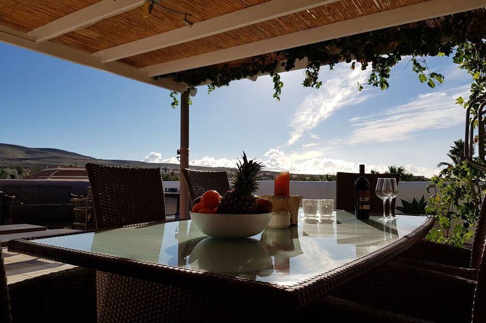 Wunderschöne Villa Annelie mit moderner Ausstattung und Meerblick in La Pared, Pájara