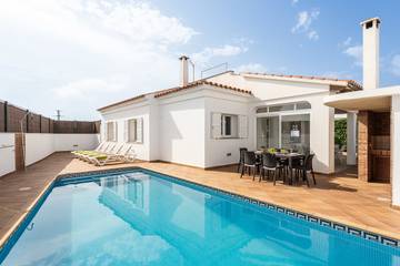 Villa in Cala en Porter, Alaior Municipality für 5 