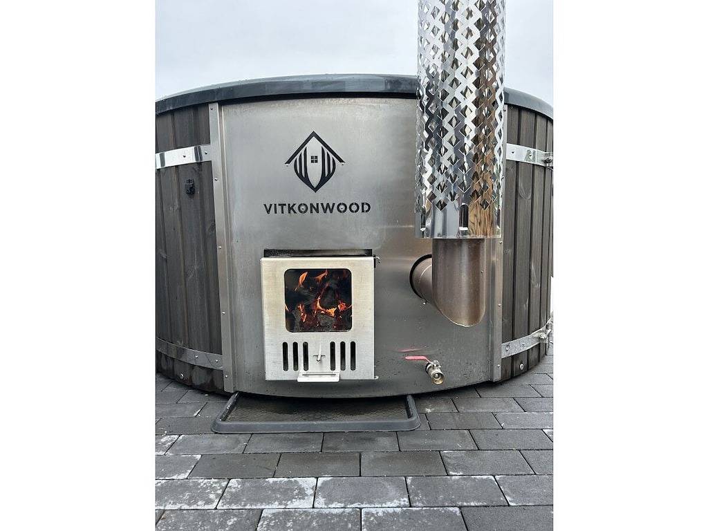 Ganze Wohnung, Anhänger in 03058 mit Schwimmbecken in Neuhausen/Spree, Lausitz