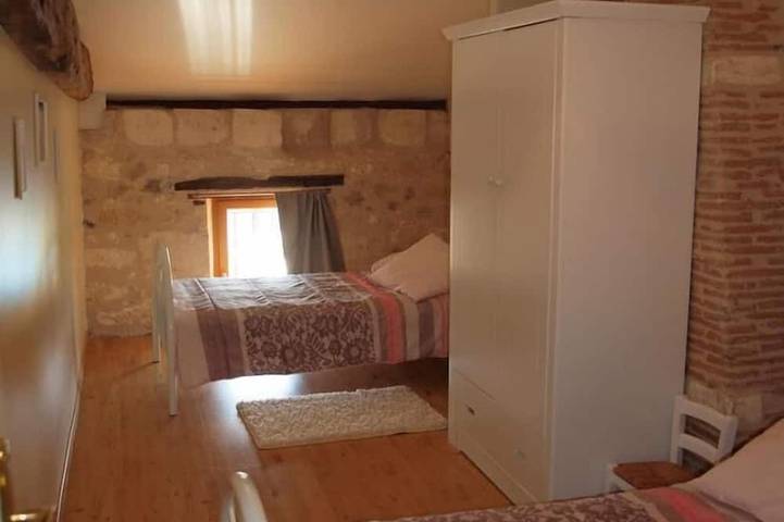 Location de vacances pour 6 personnes, avec Jacuzzi ainsi que Jardin et Piscine à Saint-Savin (Gironde) - 3