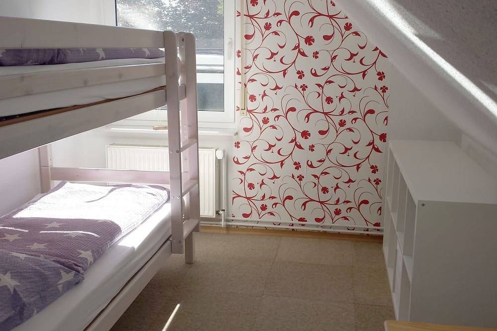 Ganze Wohnung, Familienfreundliche Ferienwohnung im Herzen Ostfrieslands inkl. W-Lan in Ewiges Meer, Westerholt