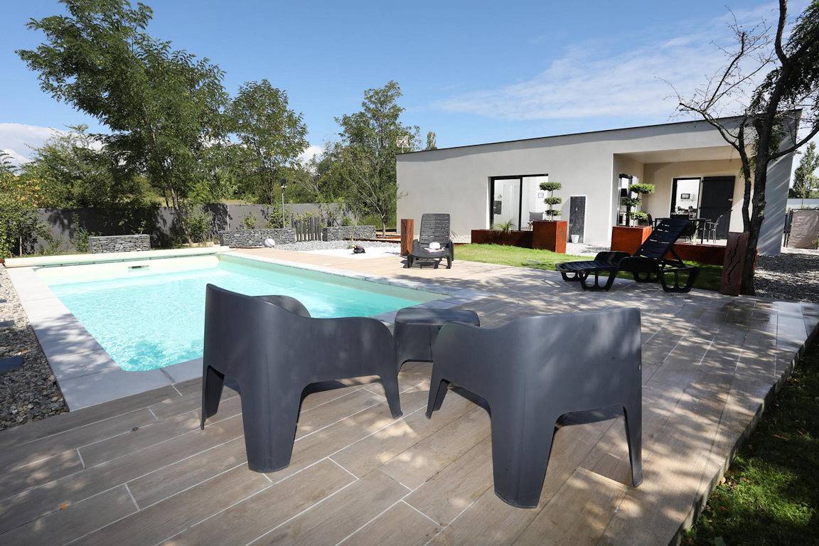 Gîte La Via Verde, avec piscine privée chauffée in Ruoms, Ardèche