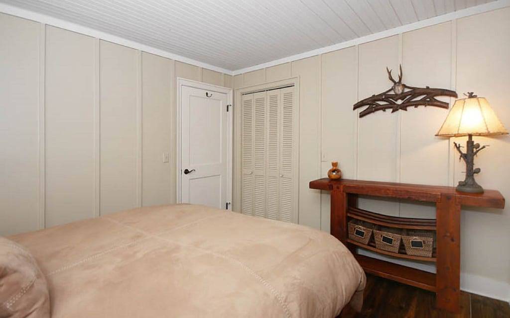 Frieden und Abgeschiedenheit - seien Sie an der glücklichen Bärenbucht im schönen See Toxaway glücklich. in Lake Toxaway